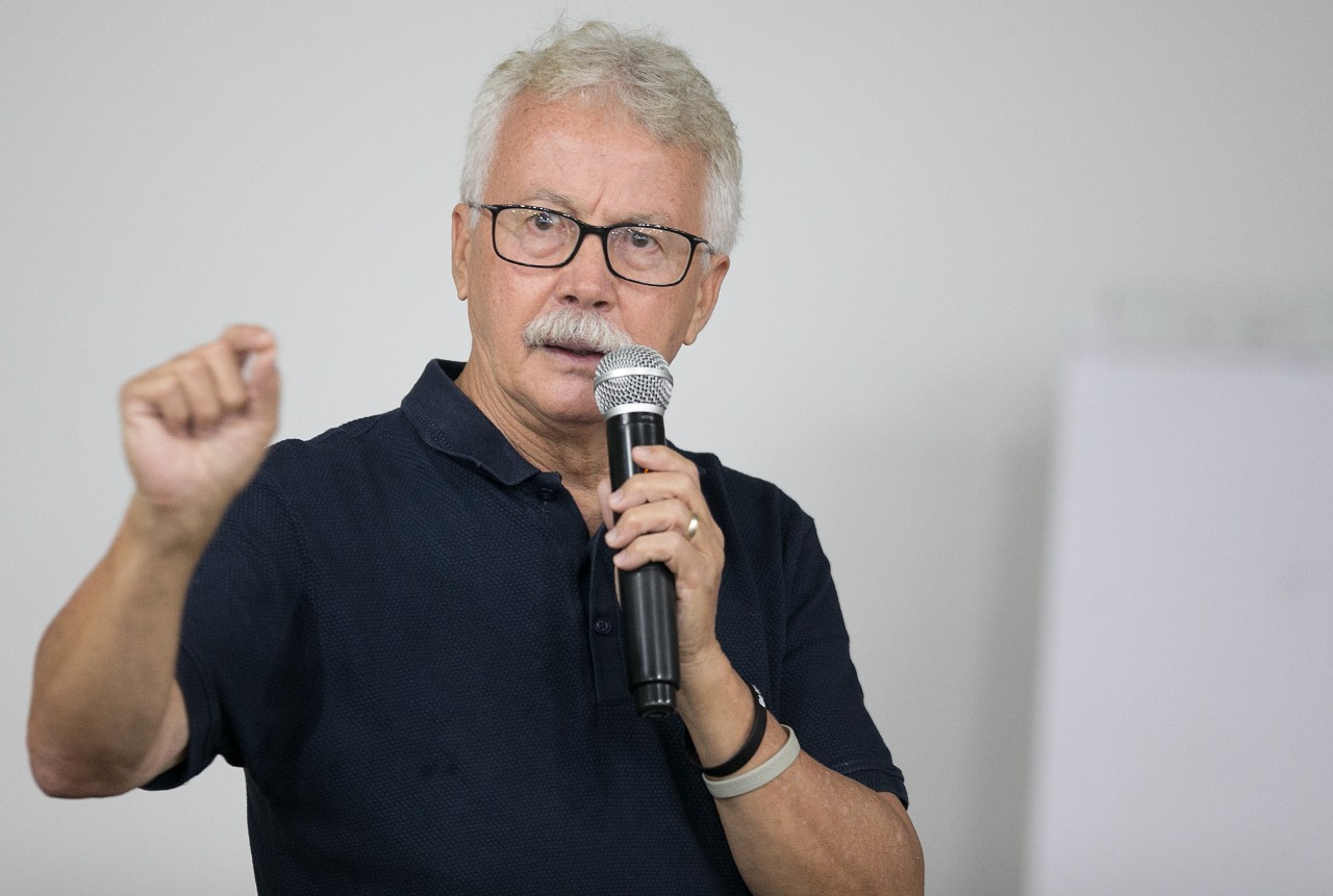A quem dói pagar 2,74 salários mínimos a  quem salva vidas
